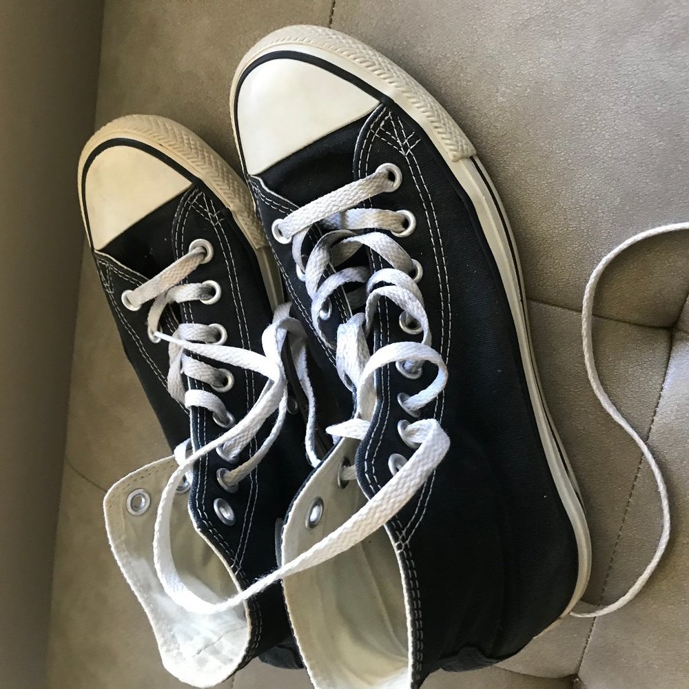 Black Chuck Taylors Converse W 9 M 7